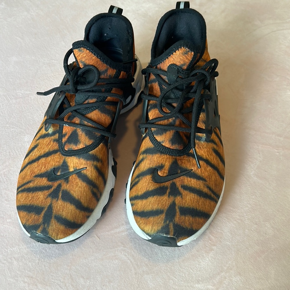Nike React Presto Tiger Print Size 7 - image 1